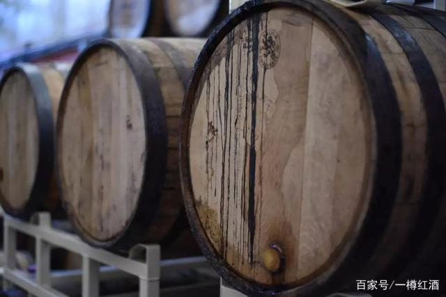 一瓶红酒的酿成融合了多少人的心血？